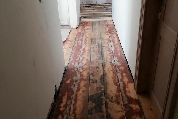Alten Nadelholzboden rausreißen oder renovieren?